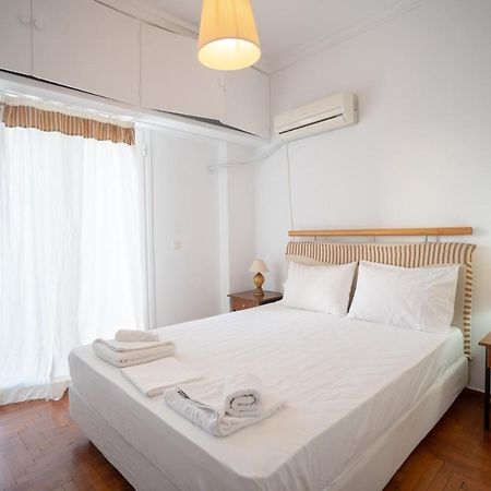 Dimotiko Theatro Metro St. 1 Bedroom 4 Pers. Flat Piraeus Buitenkant foto