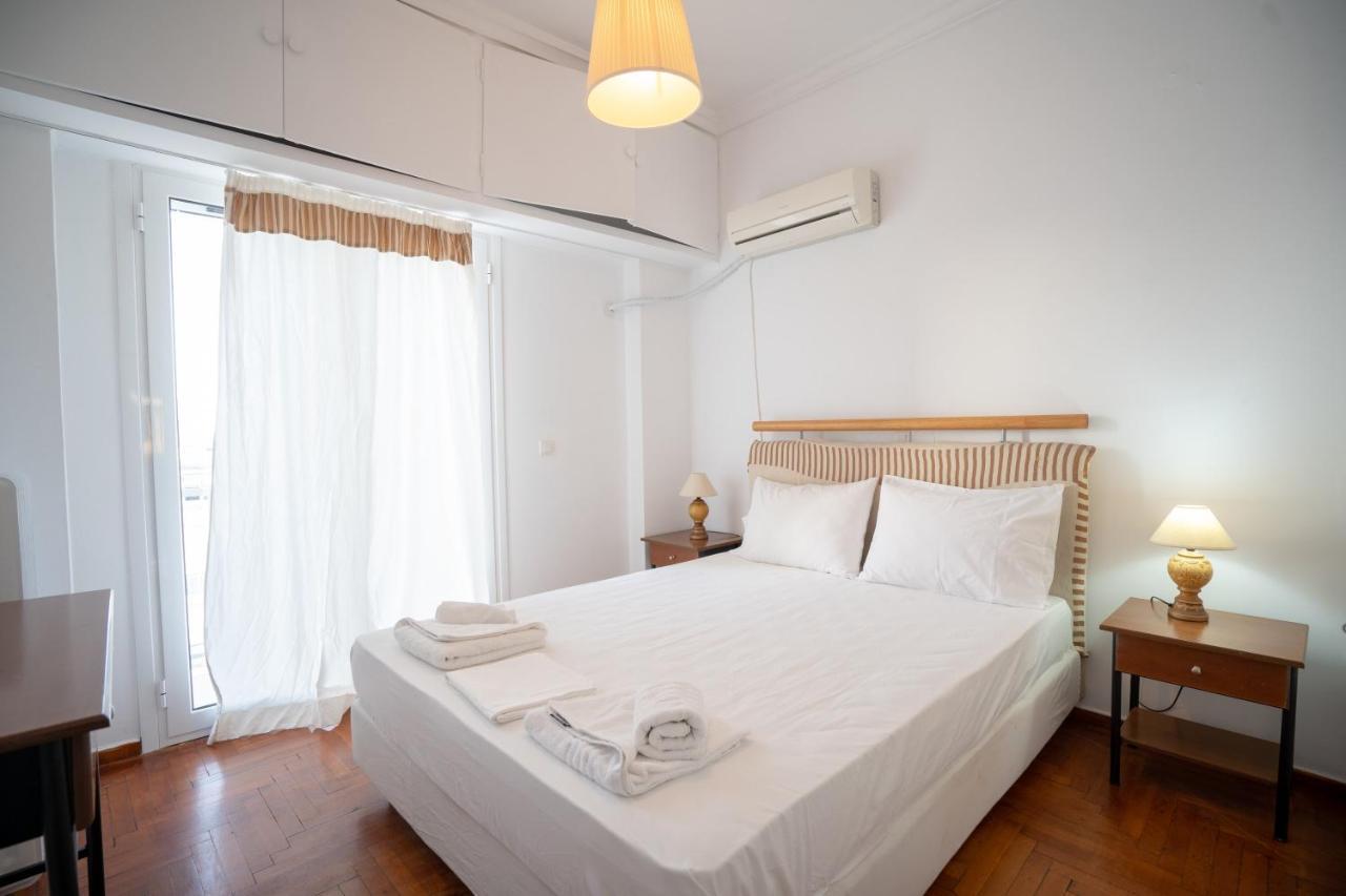 Dimotiko Theatro Metro St. 1 Bedroom 4 Pers. Flat Piraeus Buitenkant foto