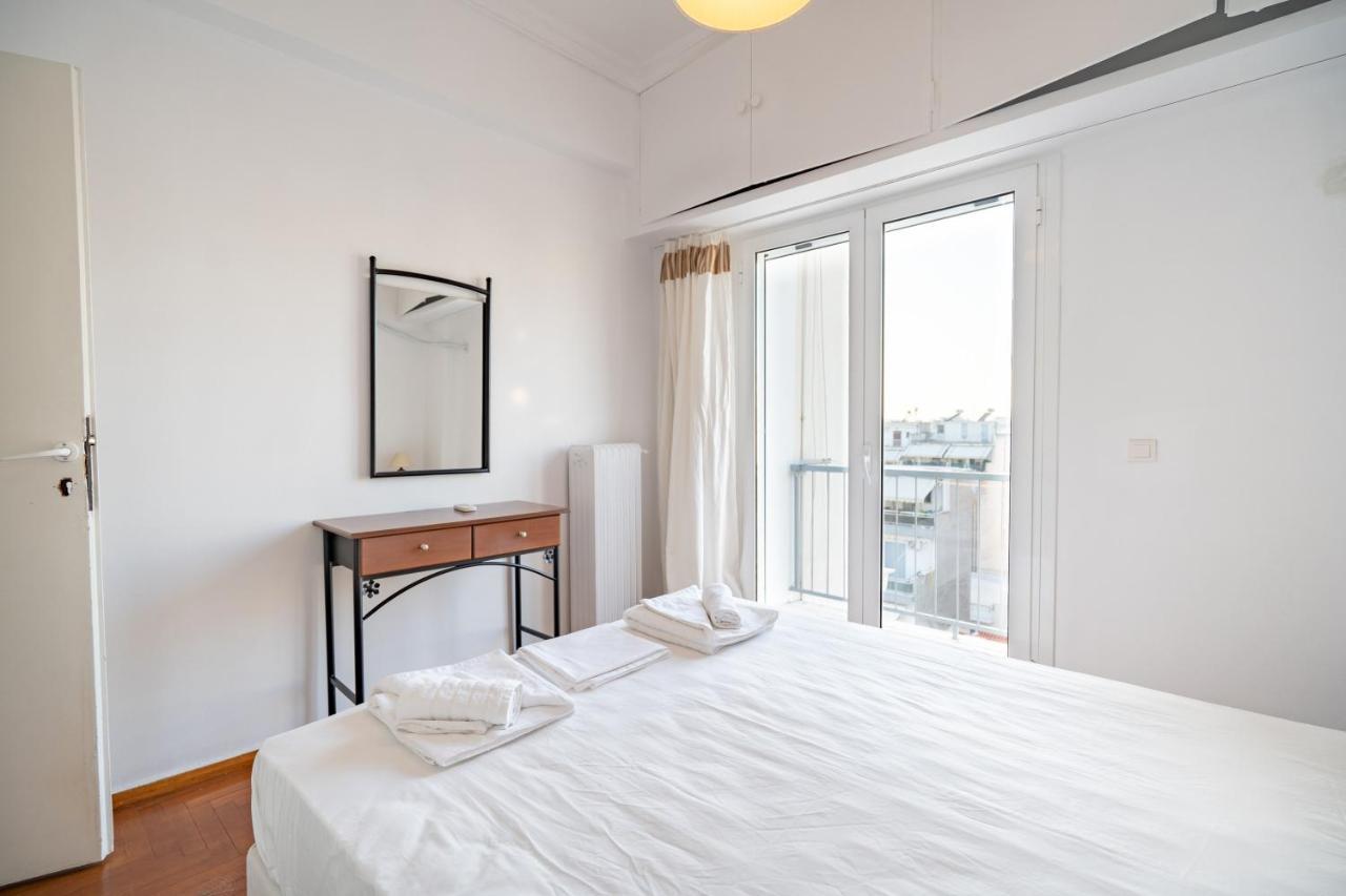 Dimotiko Theatro Metro St. 1 Bedroom 4 Pers. Flat Piraeus Buitenkant foto